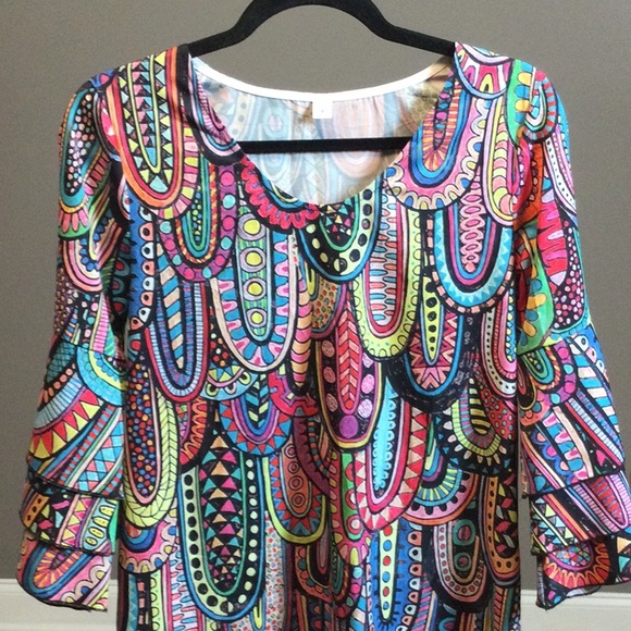 S Multi-colored whimsical dress with 3 tiered bell sleeves - Picture 5 of 14